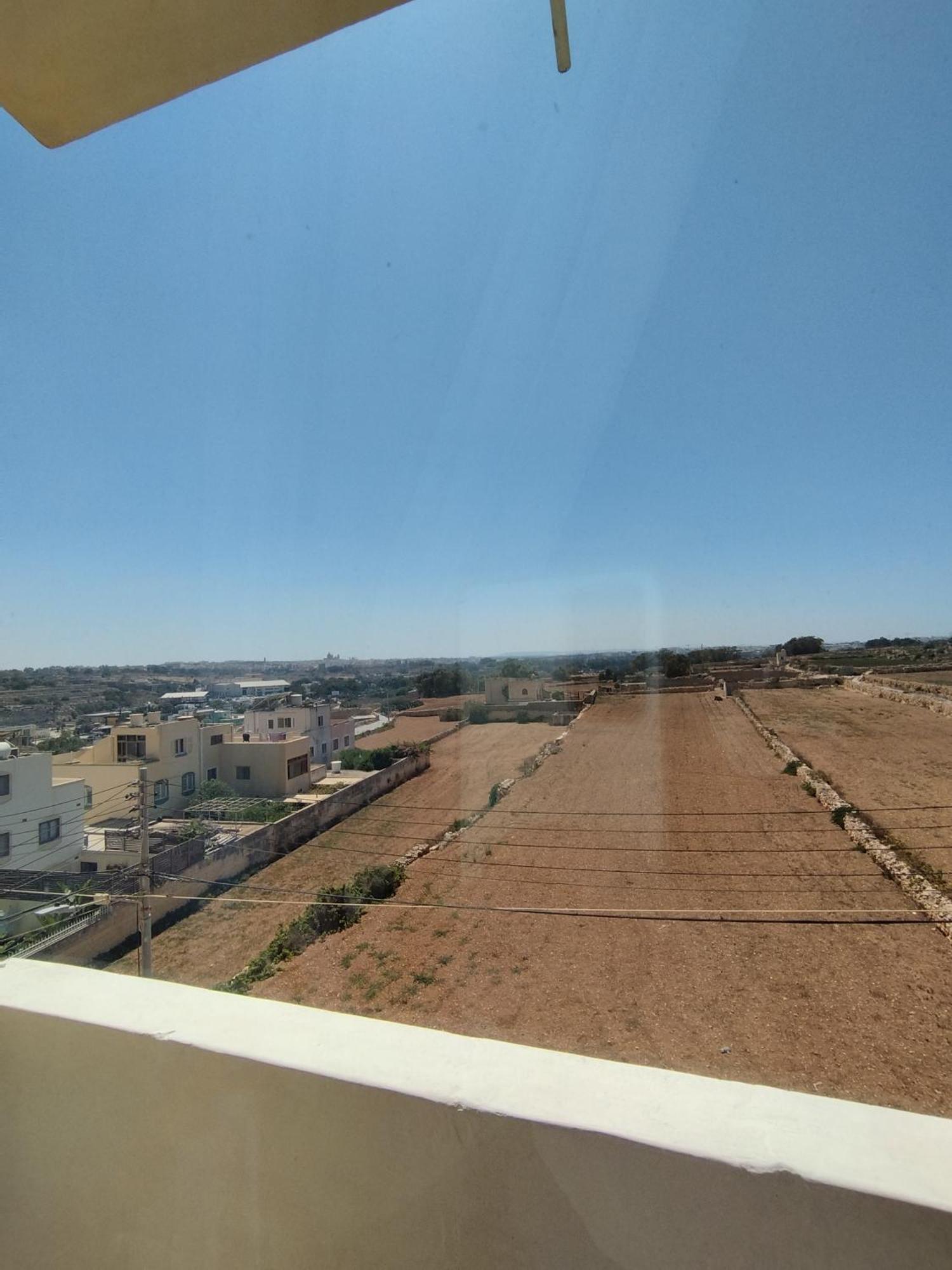 3 Bedrooms Appartement